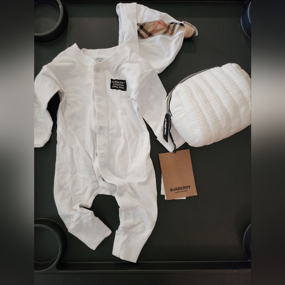 4pc Burberry Onesie